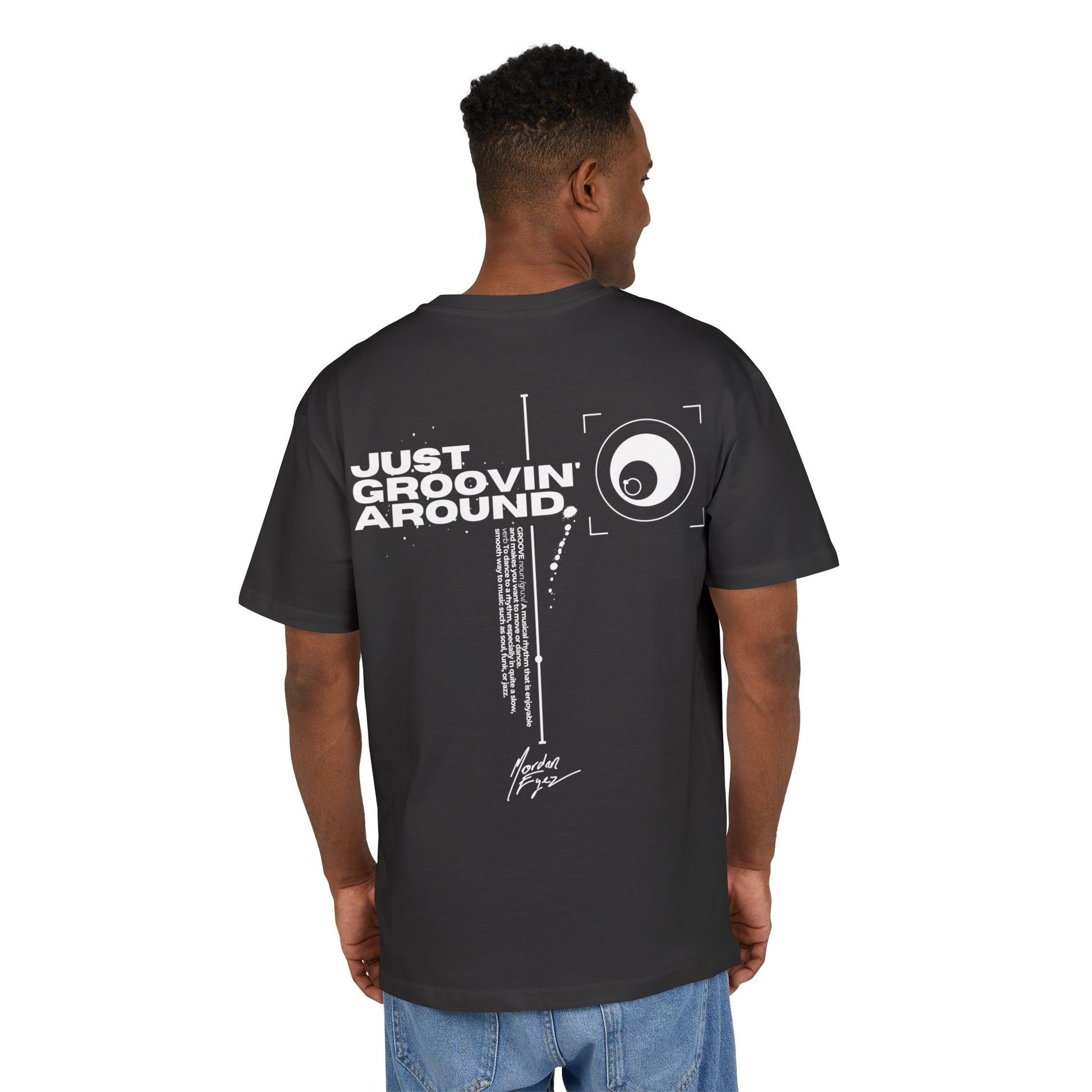 L'Oversize - "Just Groovin' Around"